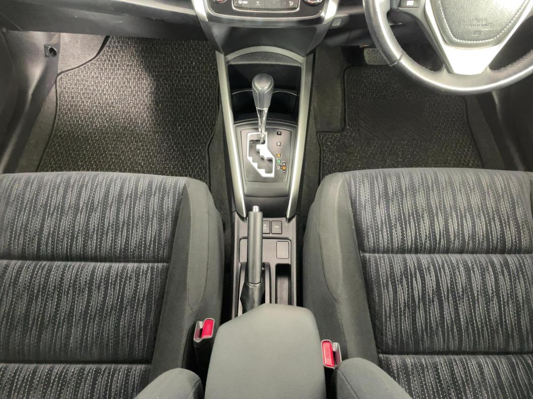 Photo '18' of Toyota Corolla Fielder