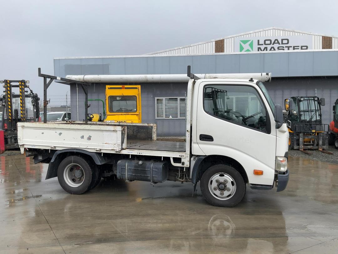 Photo '3' of Toyota Dyna Flat Deck