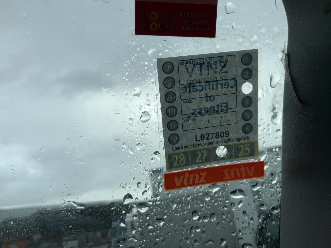 Photo '14' of Toyota Dyna Flat Deck
