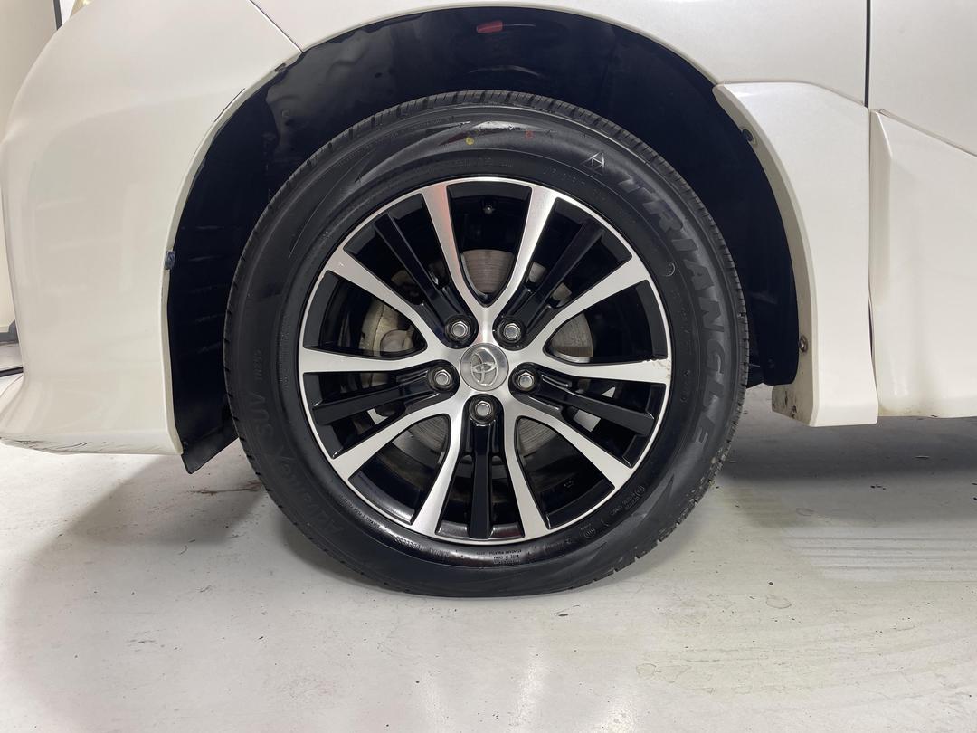 Photo '10' of Toyota Estima