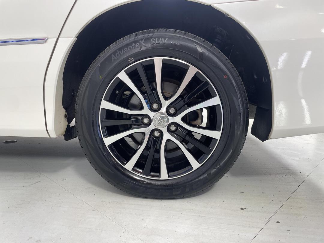 Photo '11' of Toyota Estima