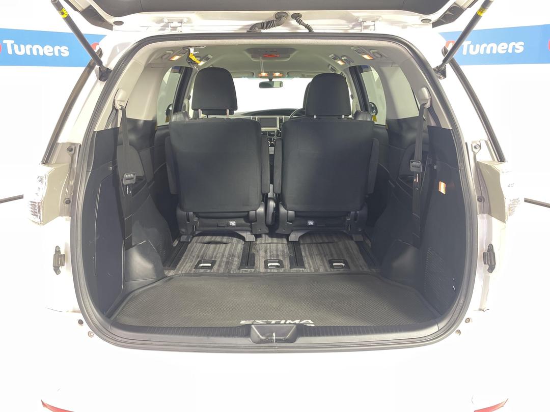 Photo '14' of Toyota Estima