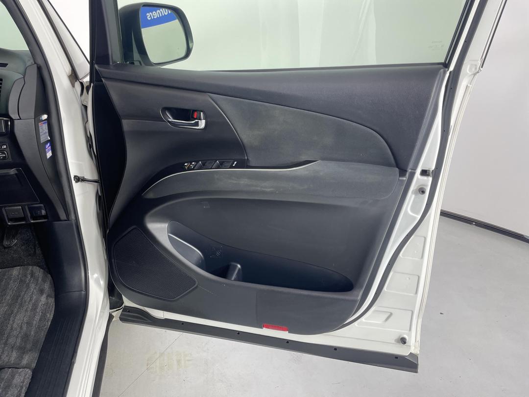 Photo '15' of Toyota Estima