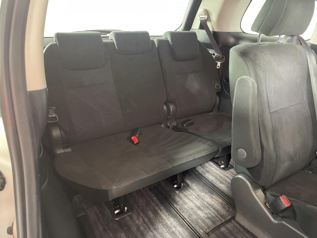 Photo '22' of Toyota Estima