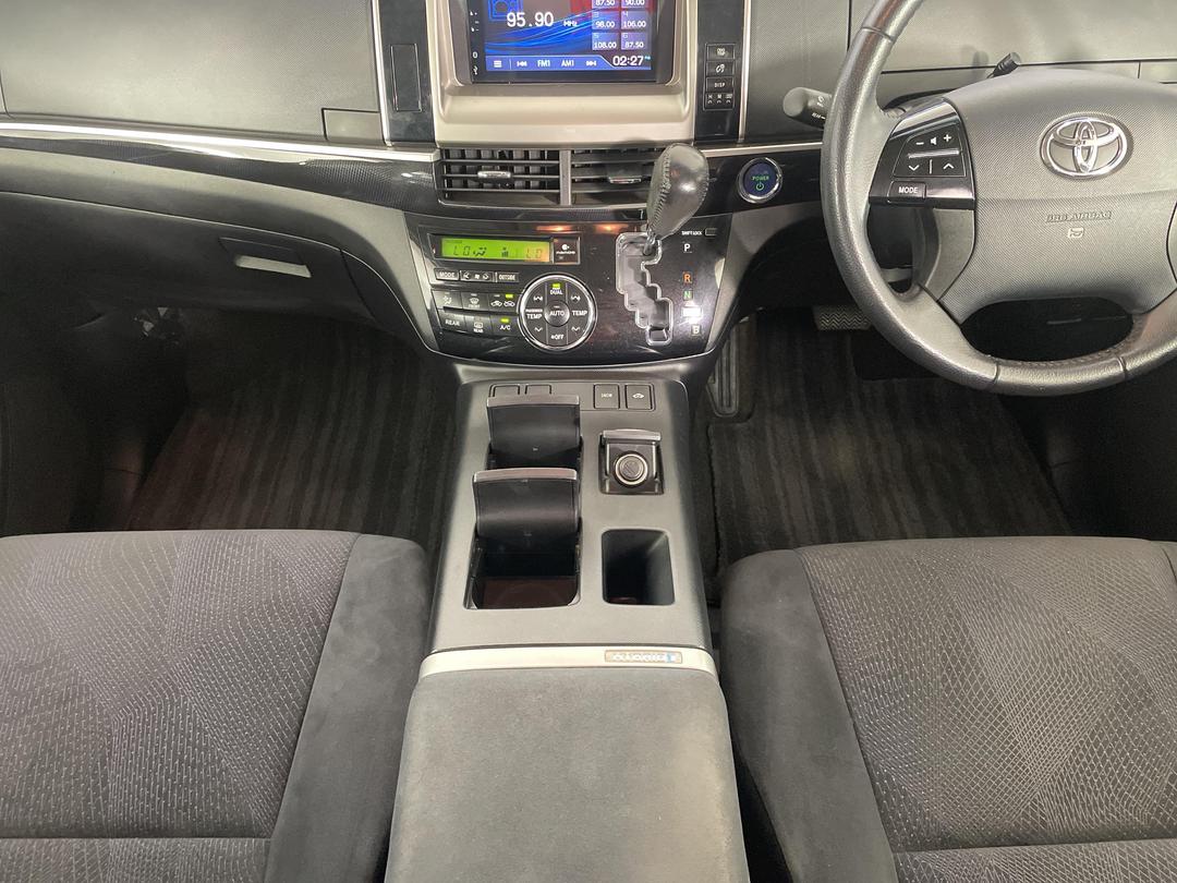 Photo '18' of Toyota Estima