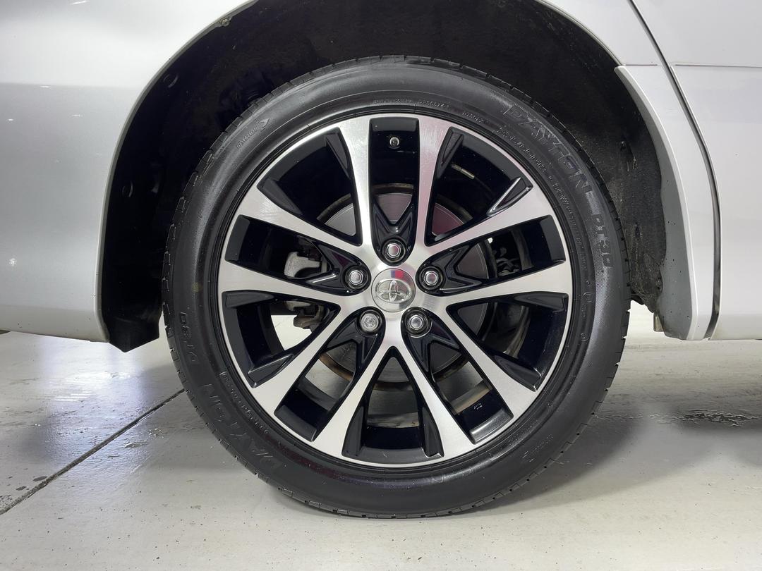 Photo '12' of Toyota Estima