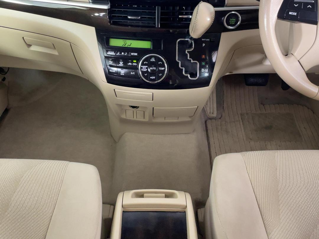 Photo '18' of Toyota Estima