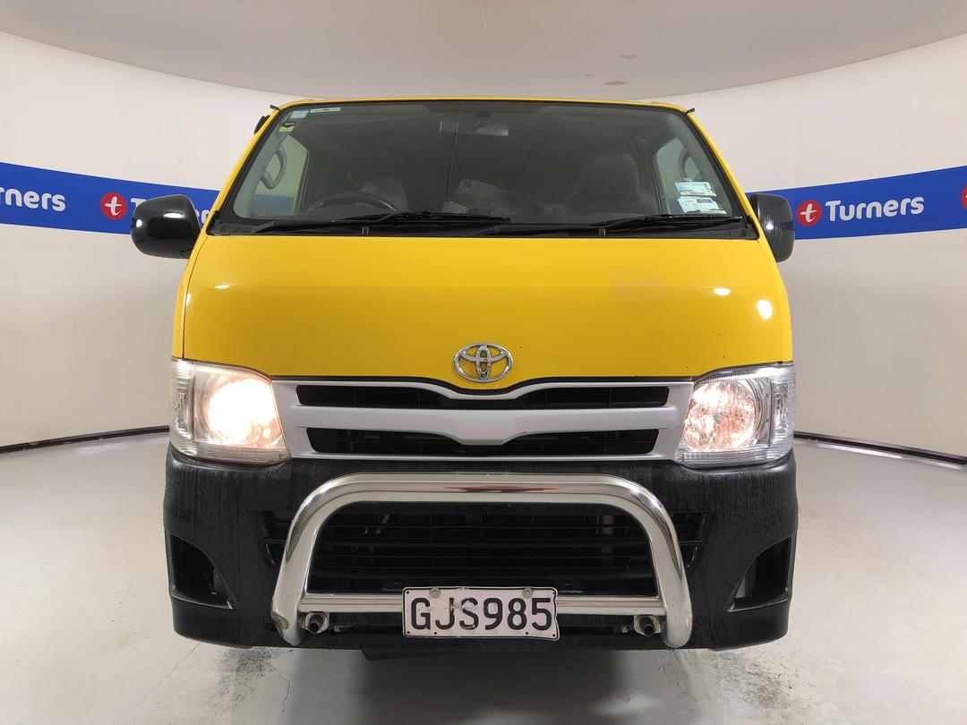 Photo '2' of Toyota Hiace