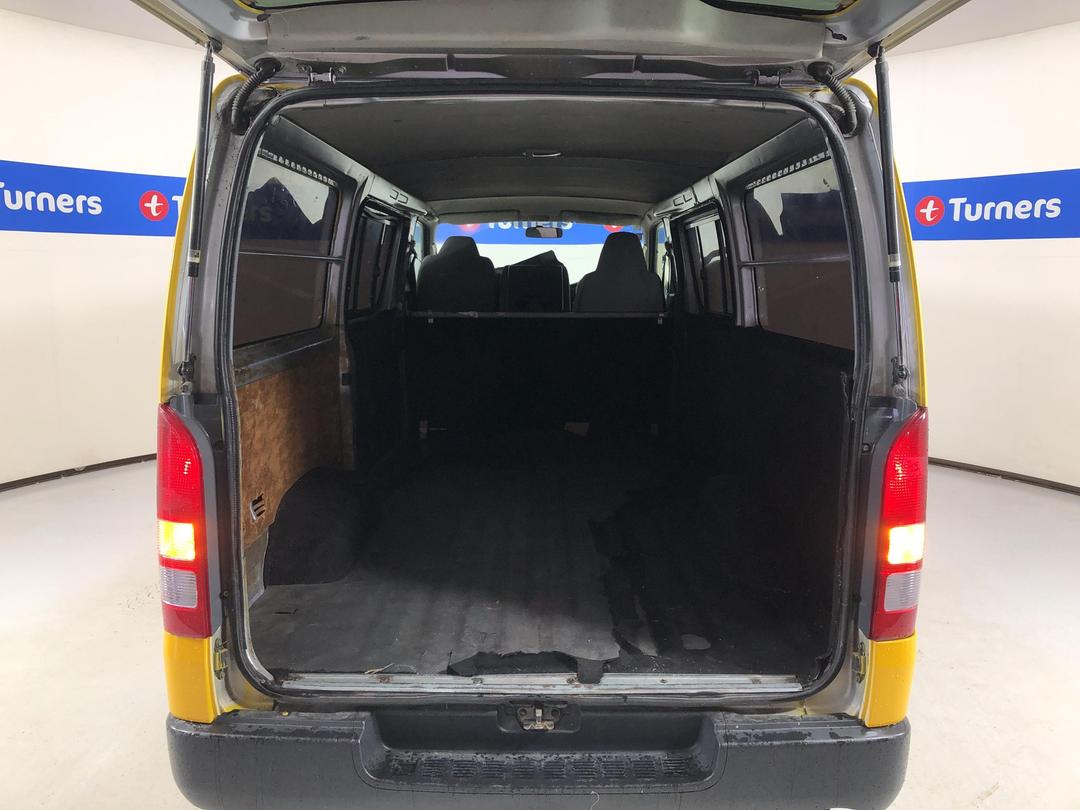 Photo '14' of Toyota Hiace