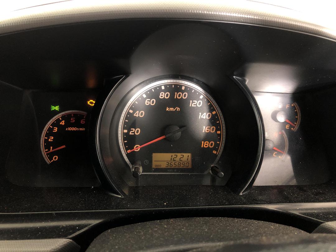 Photo '21' of Toyota Hiace