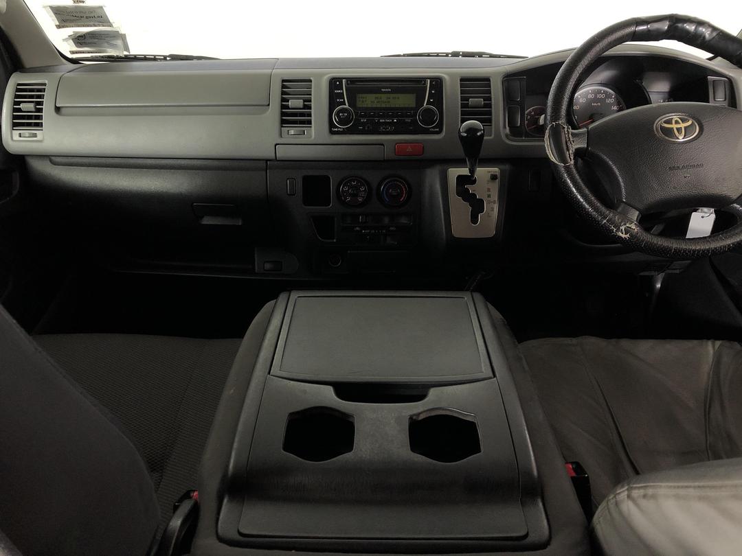 Photo '17' of Toyota Hiace