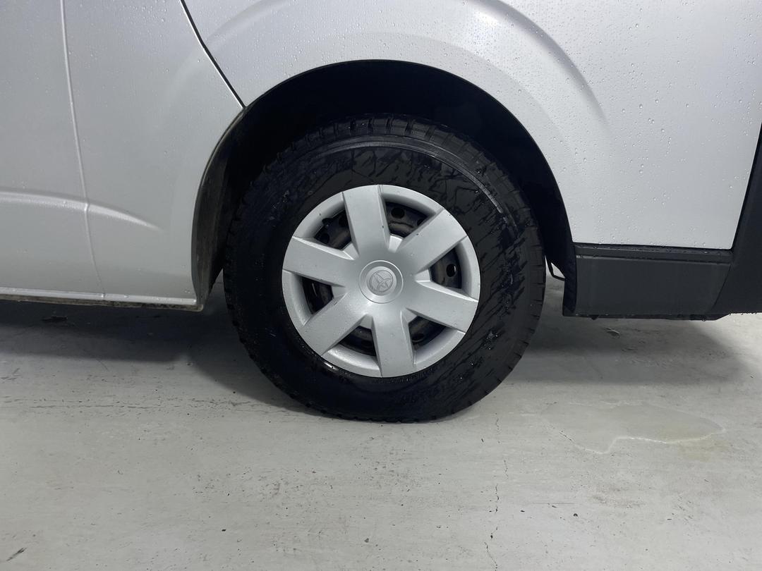 Photo '9' of Toyota Hiace