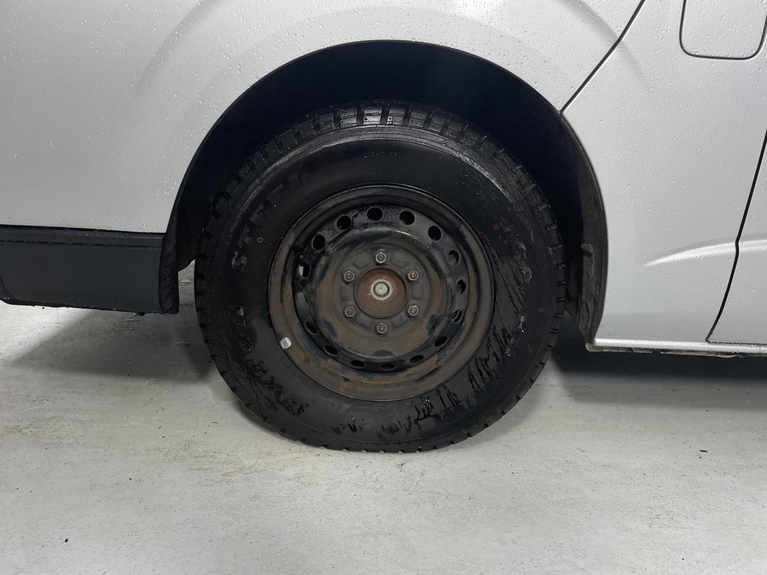 Photo '10' of Toyota Hiace