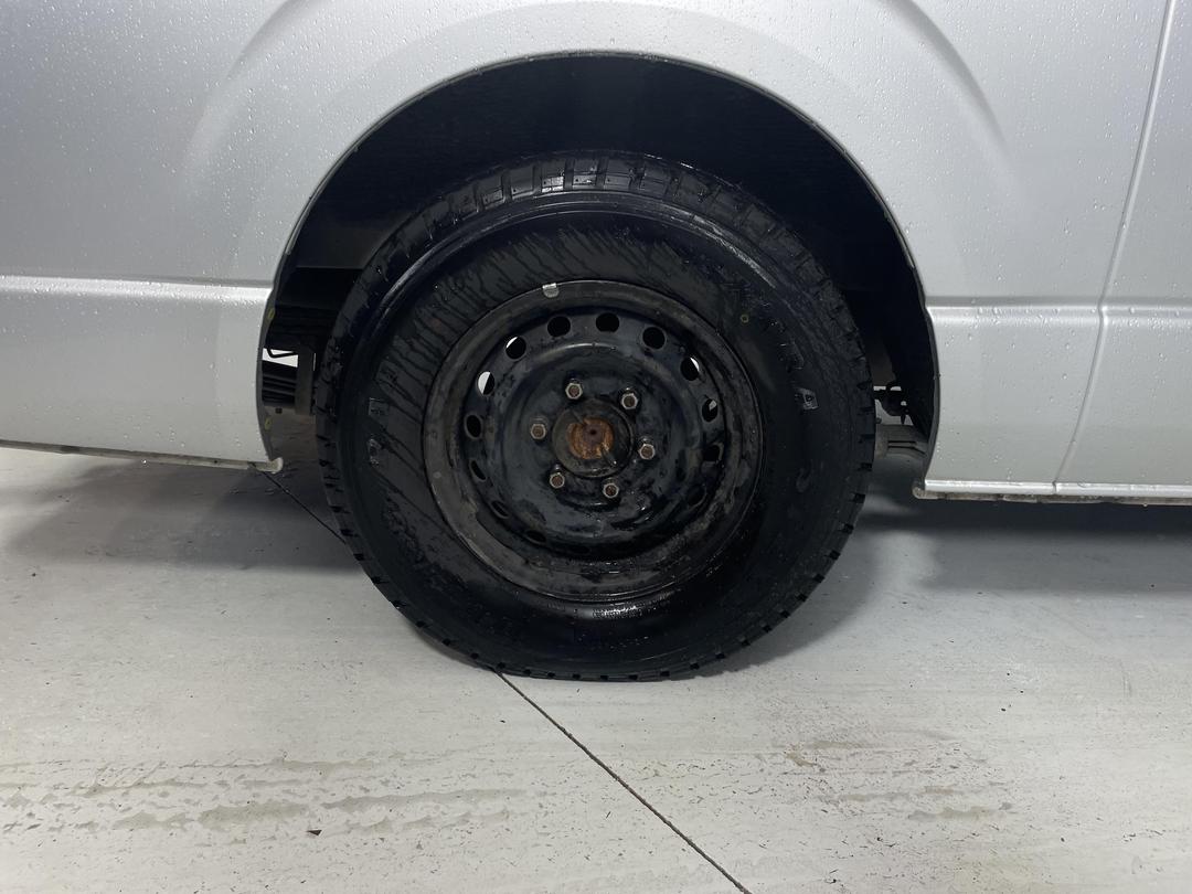 Photo '12' of Toyota Hiace