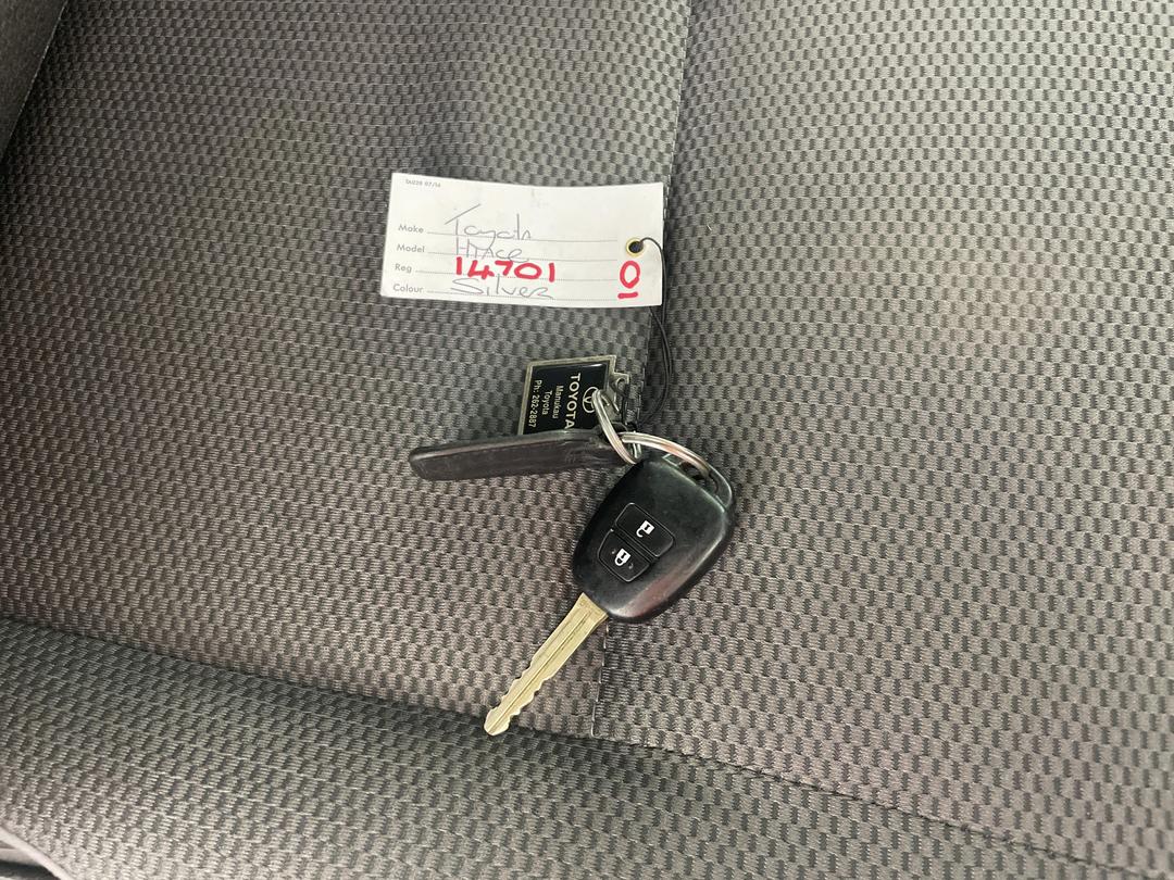 Photo '21' of Toyota Hiace