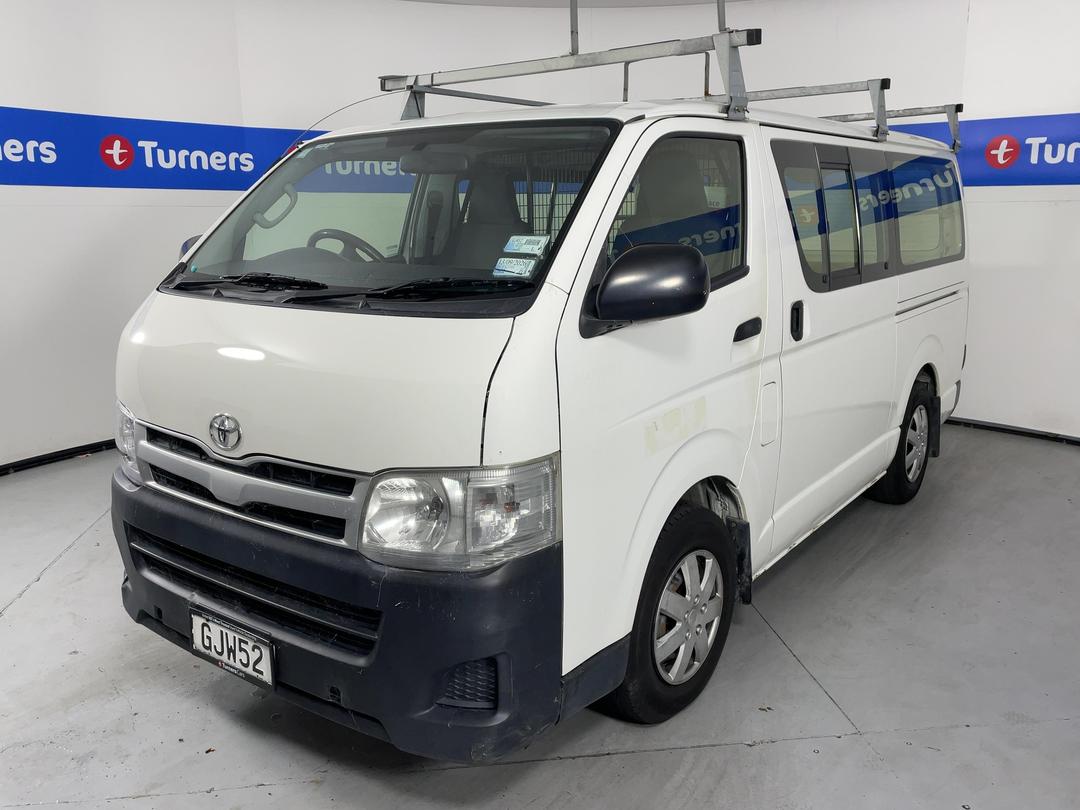 Photo '4' of Toyota Hiace