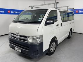 Photo '4' of Toyota Hiace