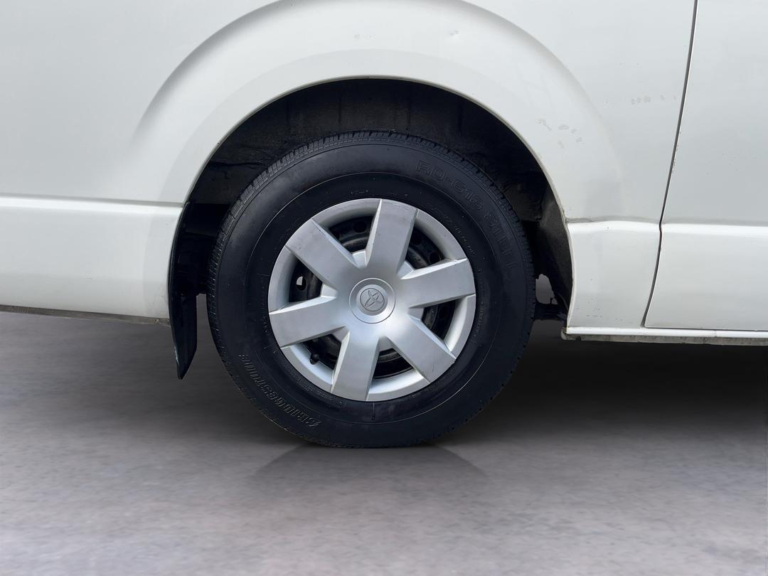 Photo '12' of Toyota Hiace