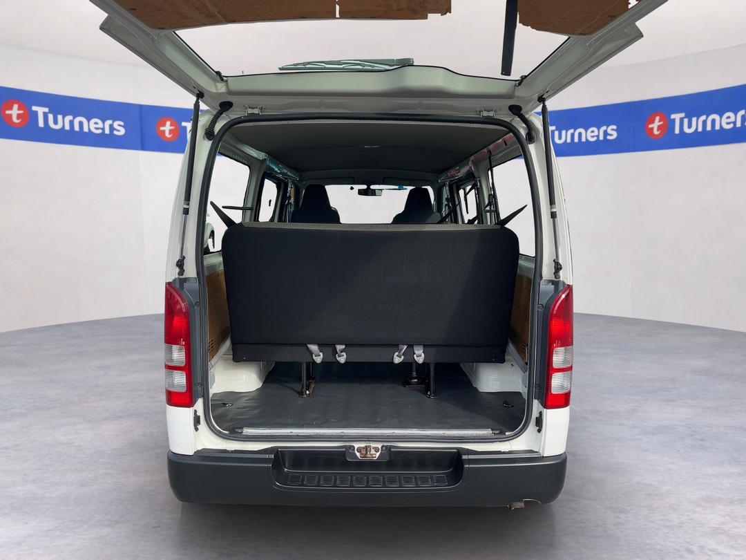 Photo '14' of Toyota Hiace