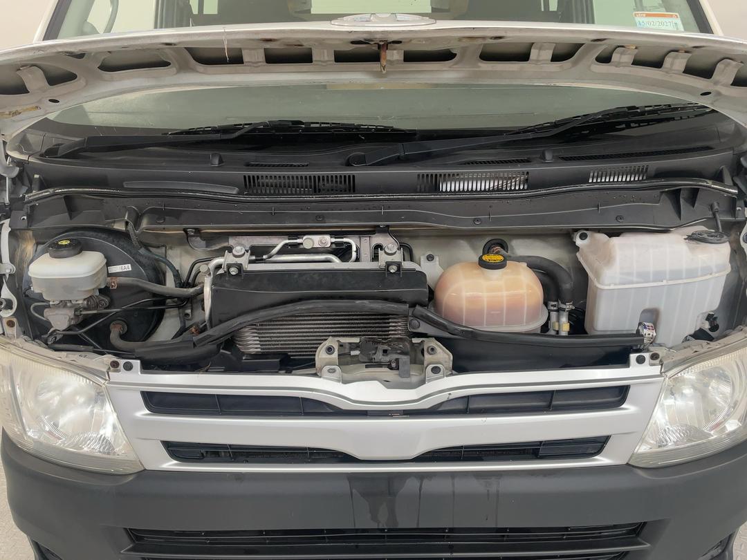 Photo '13' of Toyota Hiace