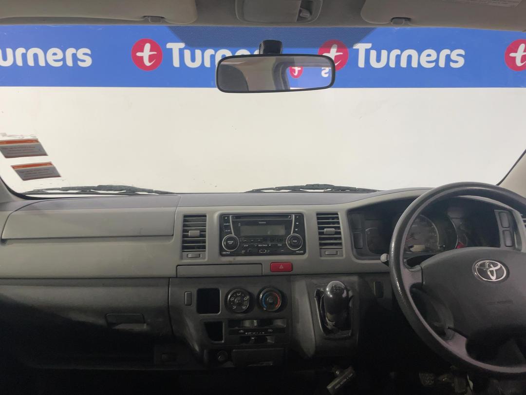 Photo '17' of Toyota Hiace