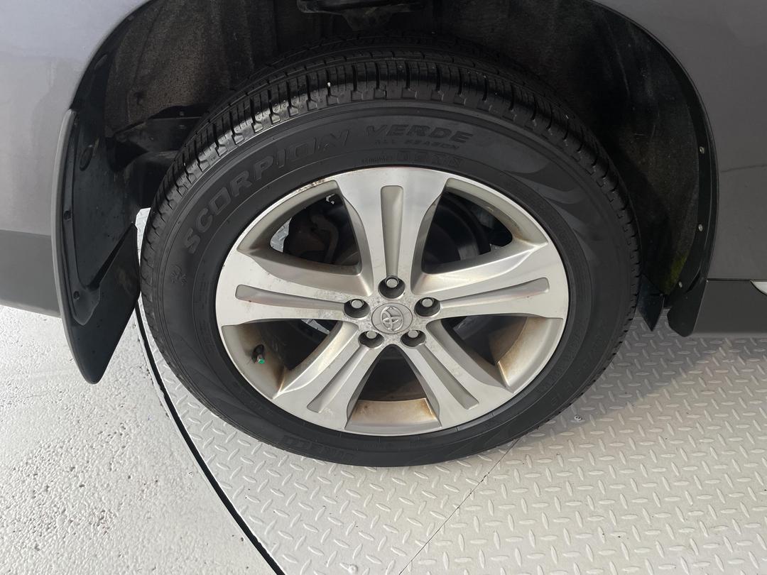 Photo '12' of Toyota Highlander