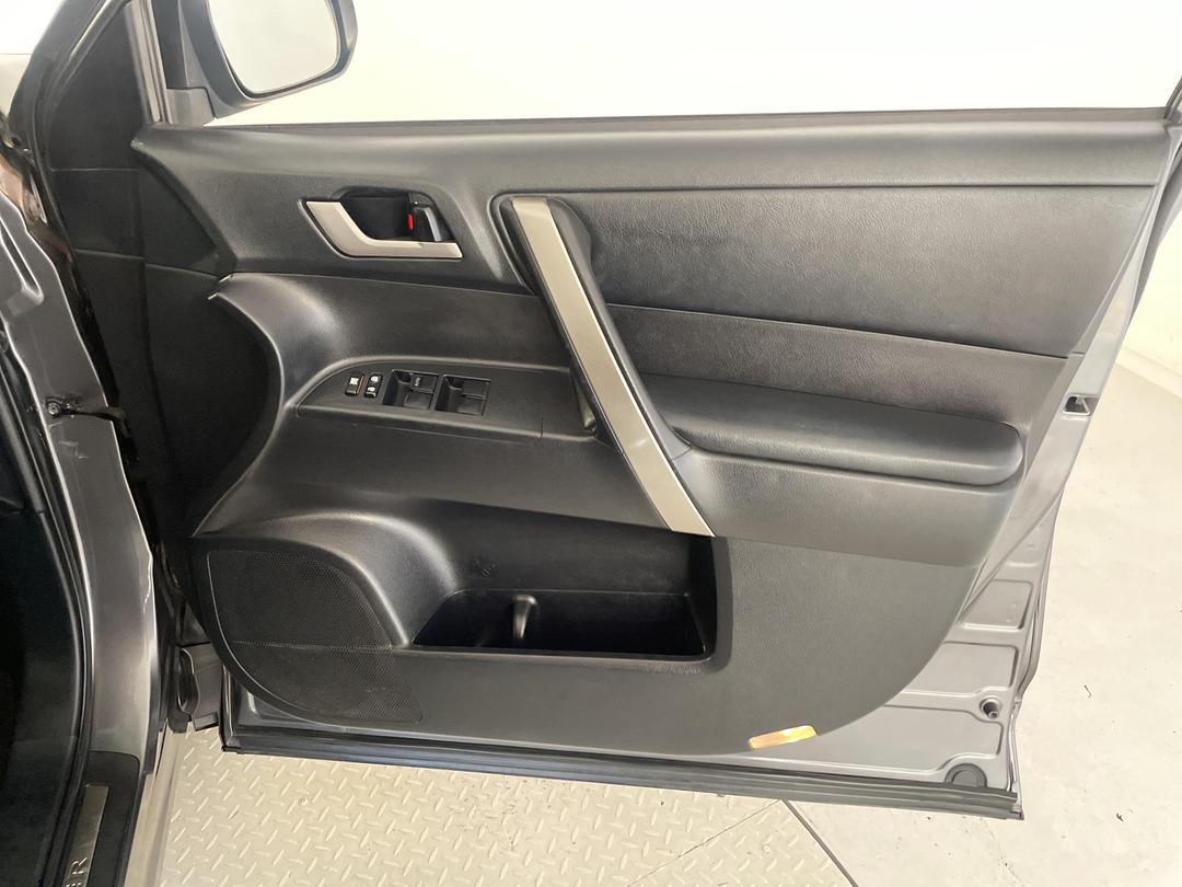 Photo '15' of Toyota Highlander