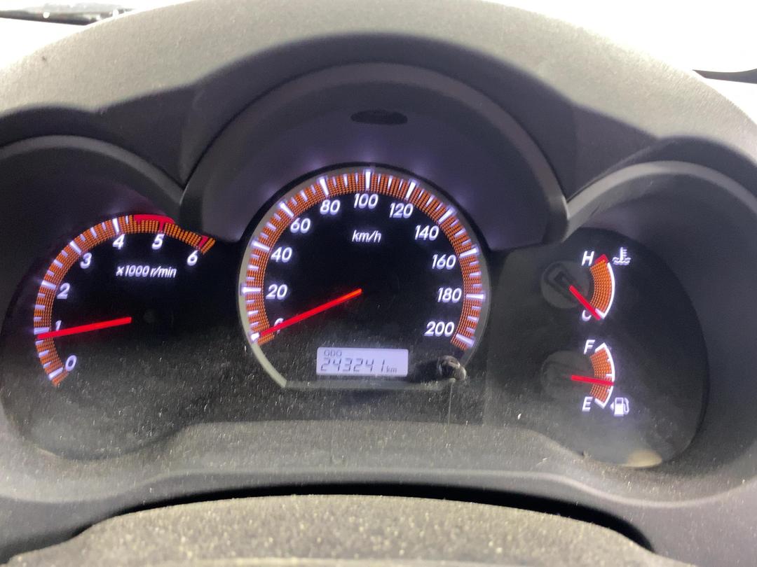 Photo '21' of Toyota Hilux