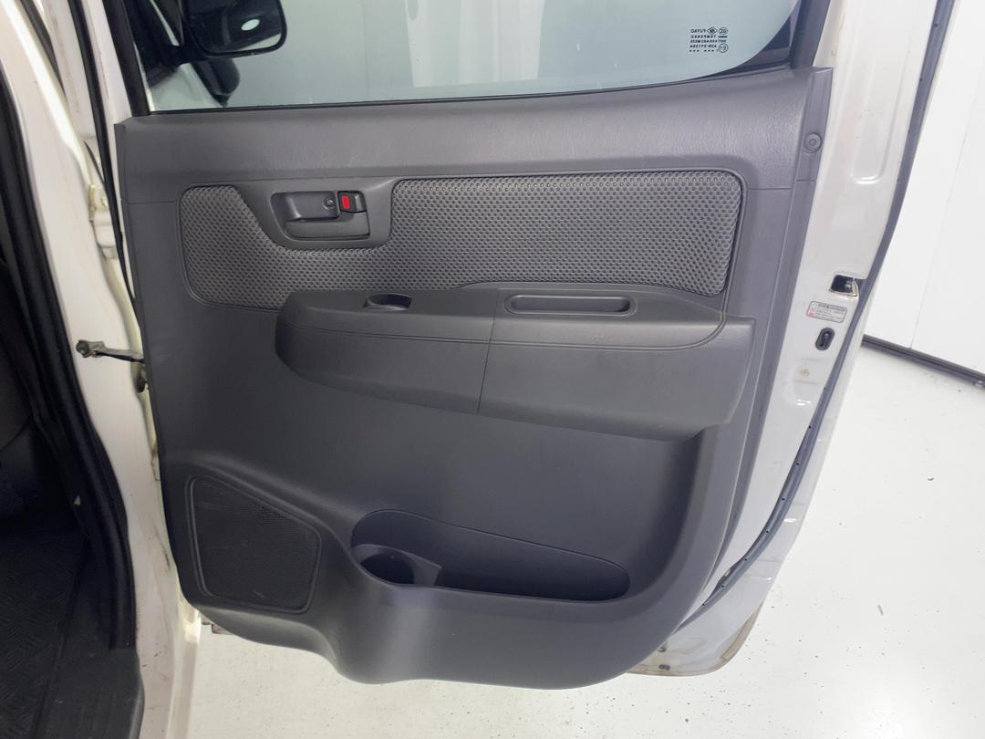 Photo '19' of Toyota Hilux