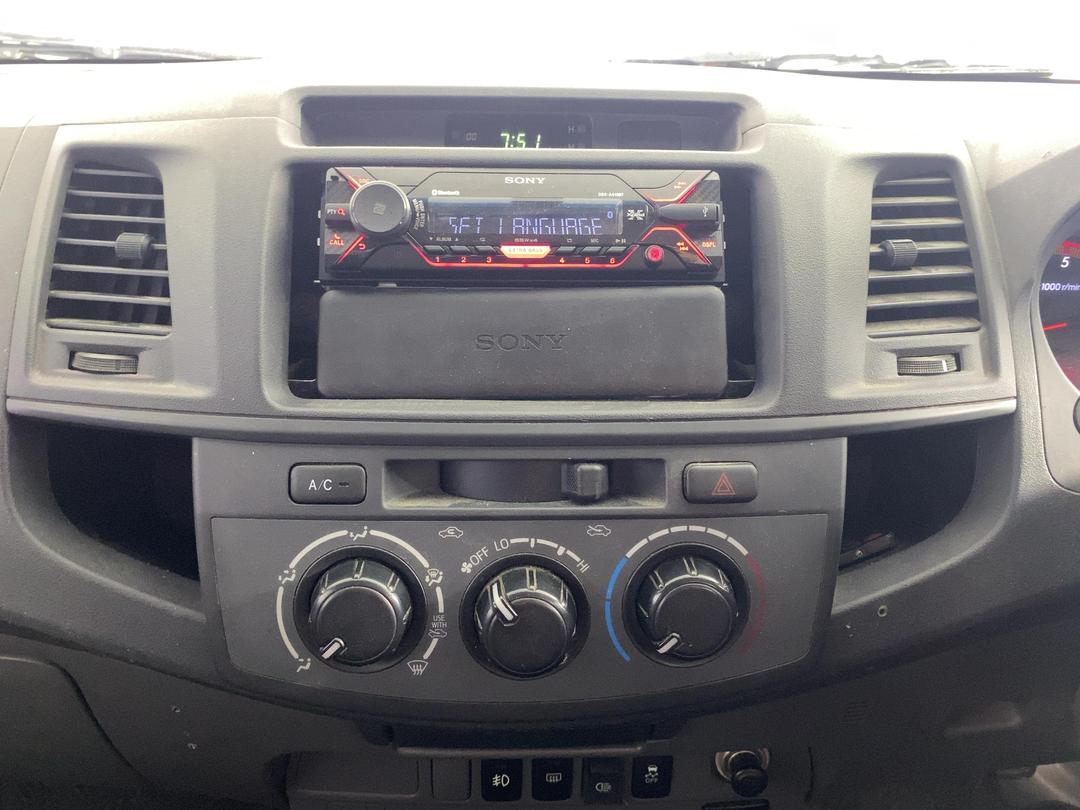Photo '18' of Toyota Hilux