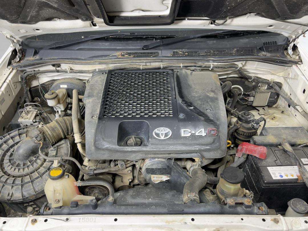Photo '13' of Toyota Hilux