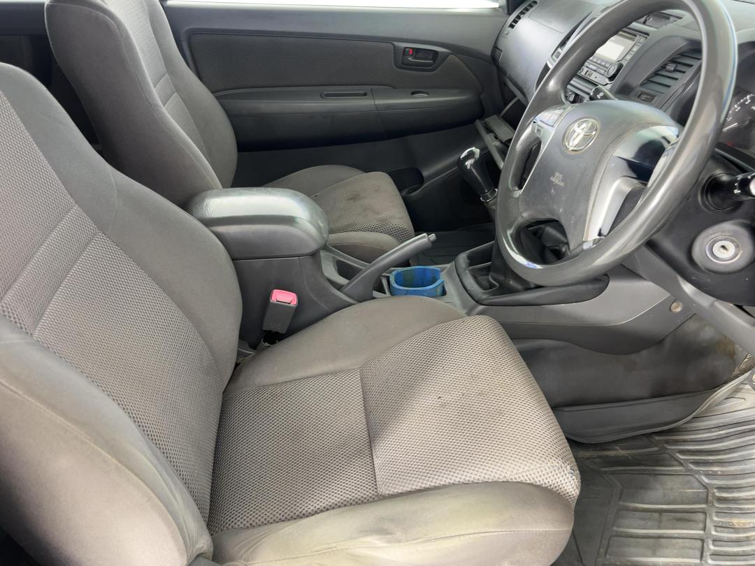 Photo '16' of Toyota Hilux