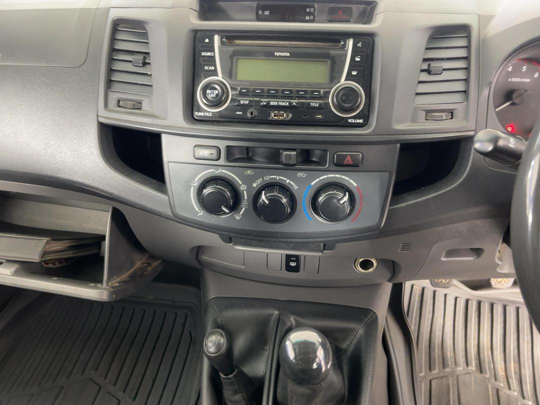 Photo '18' of Toyota Hilux