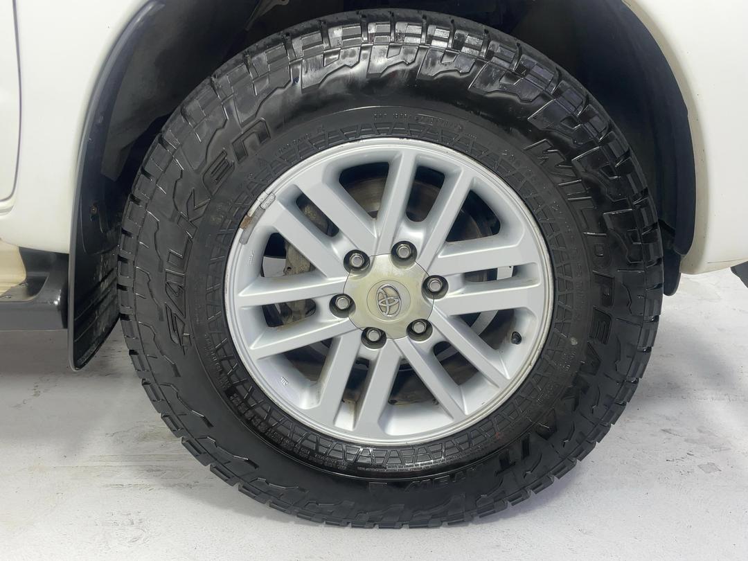 Photo '9' of Toyota Hilux