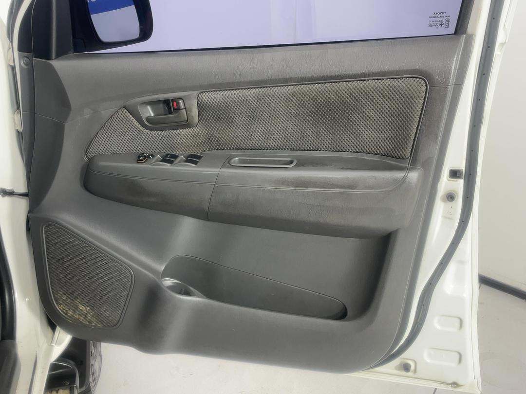 Photo '15' of Toyota Hilux
