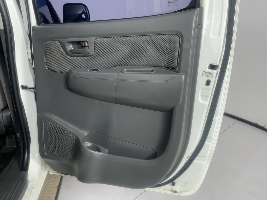 Photo '19' of Toyota Hilux