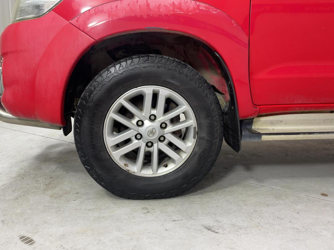 Photo '10' of Toyota Hilux