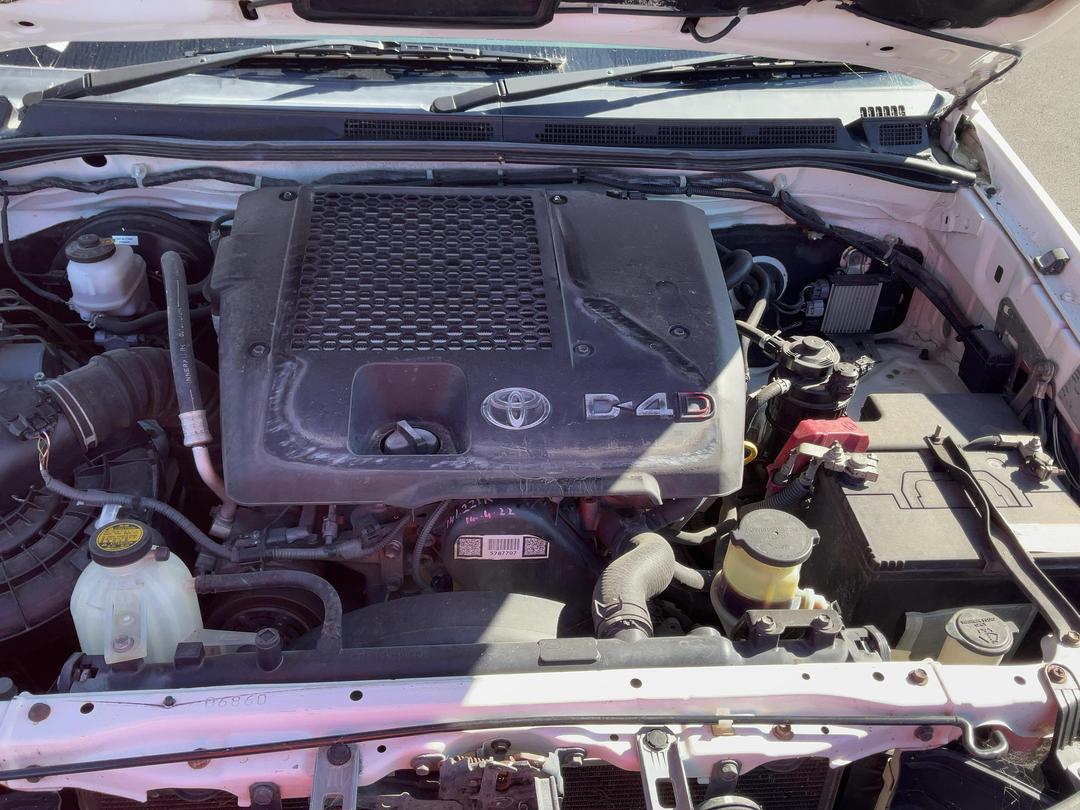 Photo '2' of Toyota Hilux SR5 TD DC