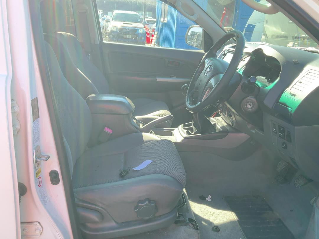 Photo '13' of Toyota Hilux SR5 TD DC
