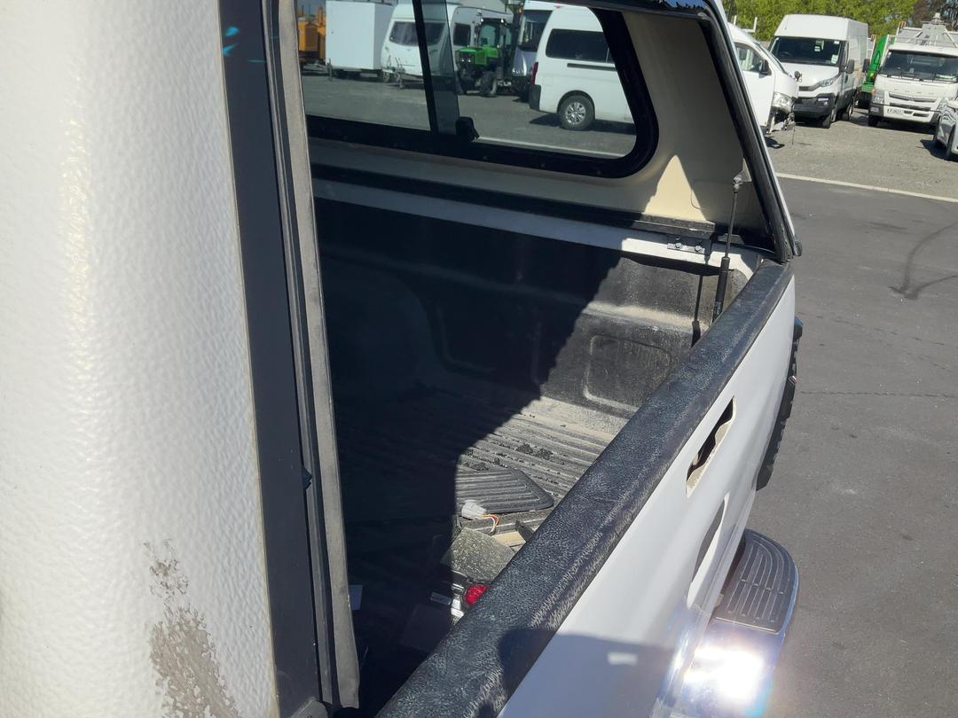 Photo '23' of Toyota Hilux SR5 TD DC