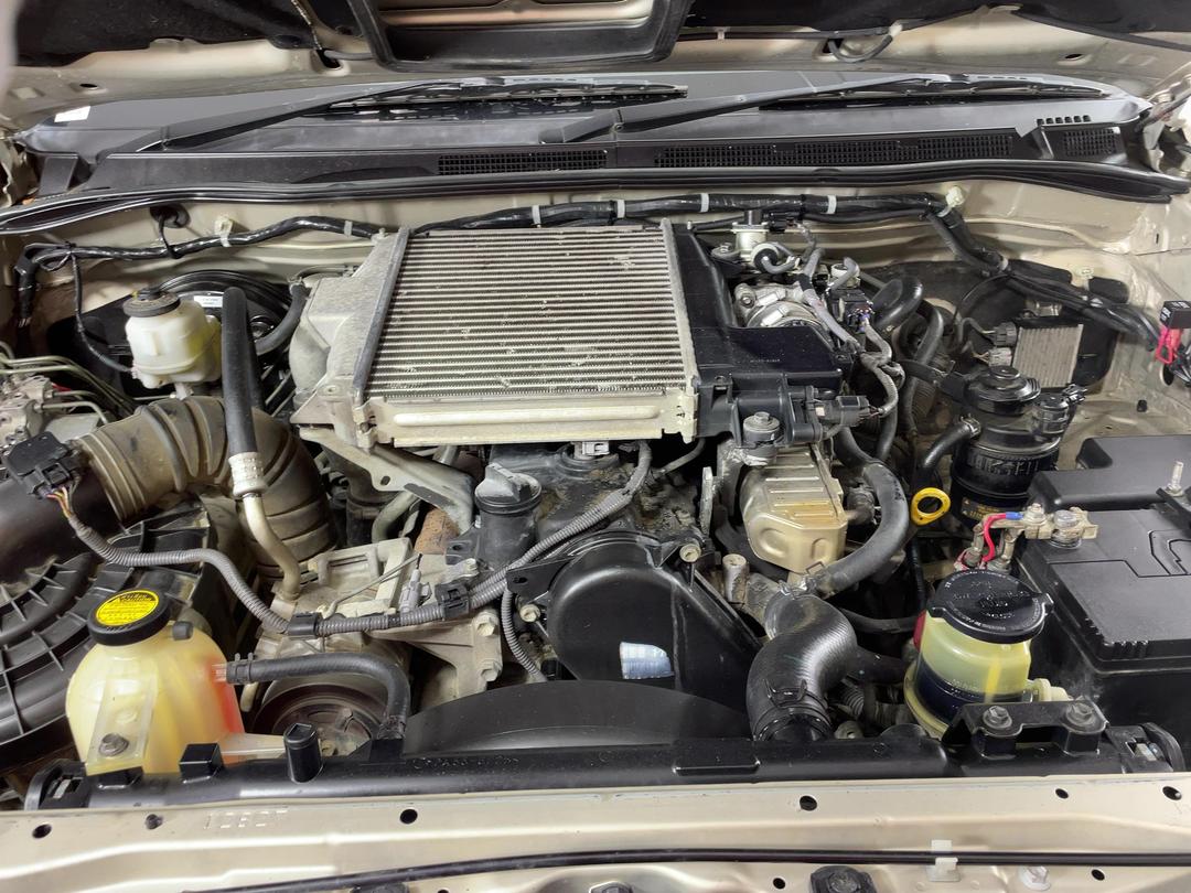 Photo '13' of Toyota Hilux
