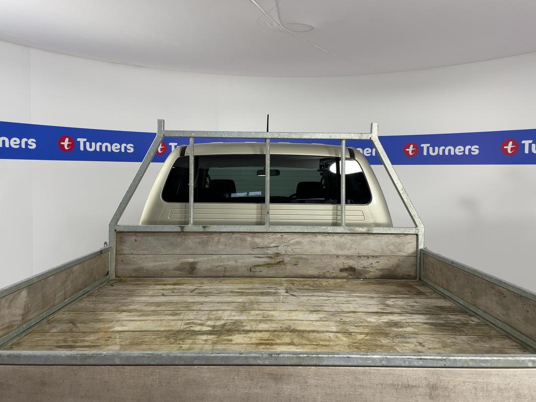 Photo '14' of Toyota Hilux