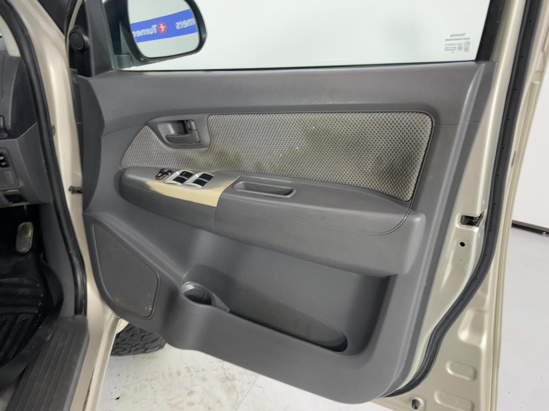 Photo '15' of Toyota Hilux