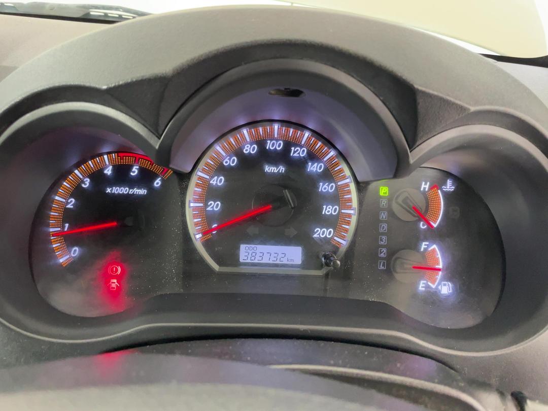 Photo '21' of Toyota Hilux