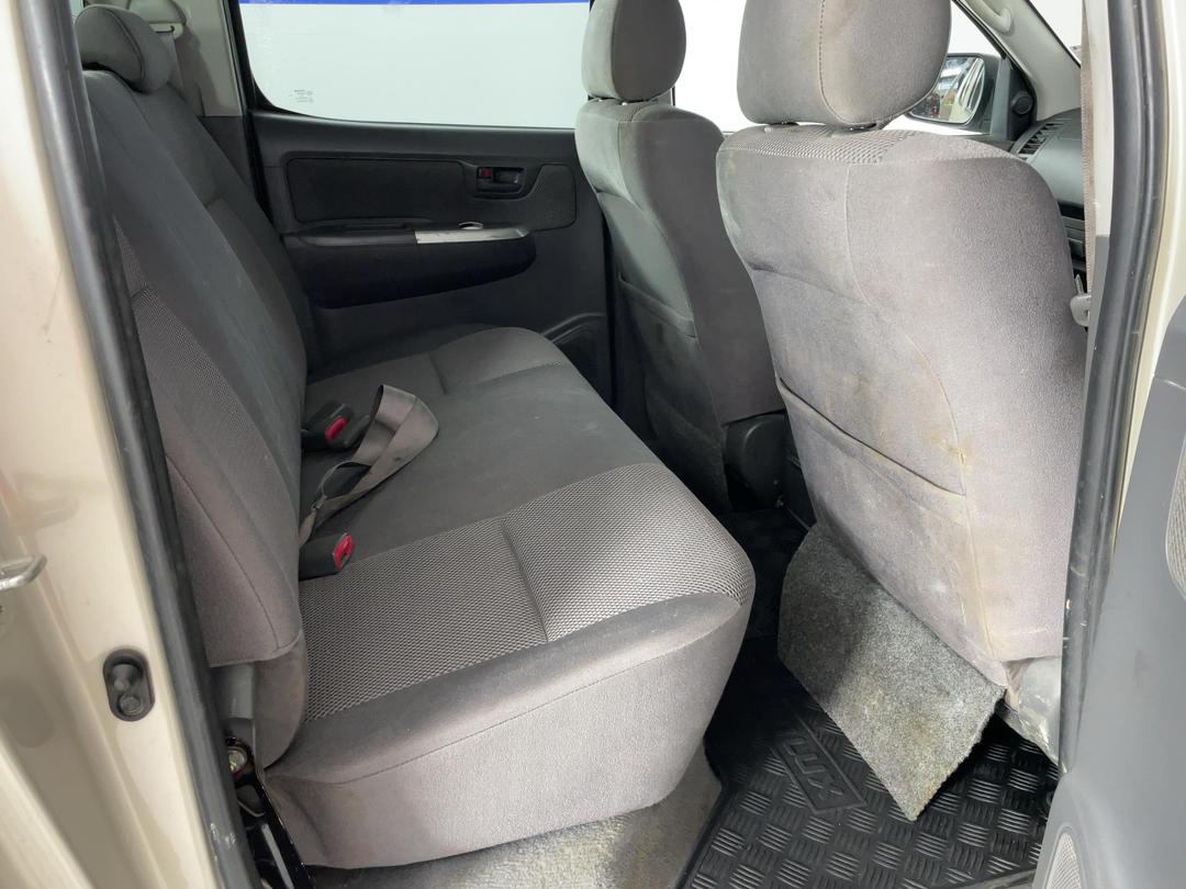 Photo '20' of Toyota Hilux