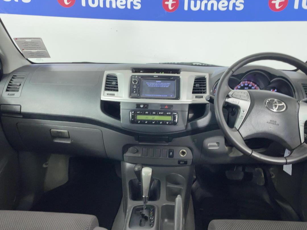 Photo '17' of Toyota Hilux