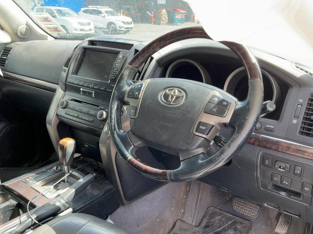 Photo '9' of Toyota Landcruiser TD VX WGN5 Photo '9' of Toyota Landcruiser TD VX WGN5