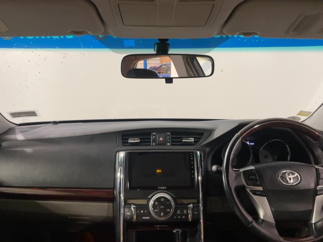 Photo '17' of Toyota Mark X