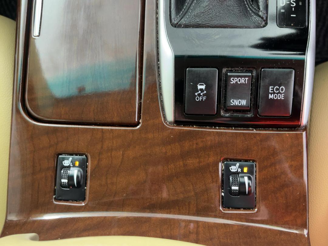 Photo '25' of Toyota Mark X