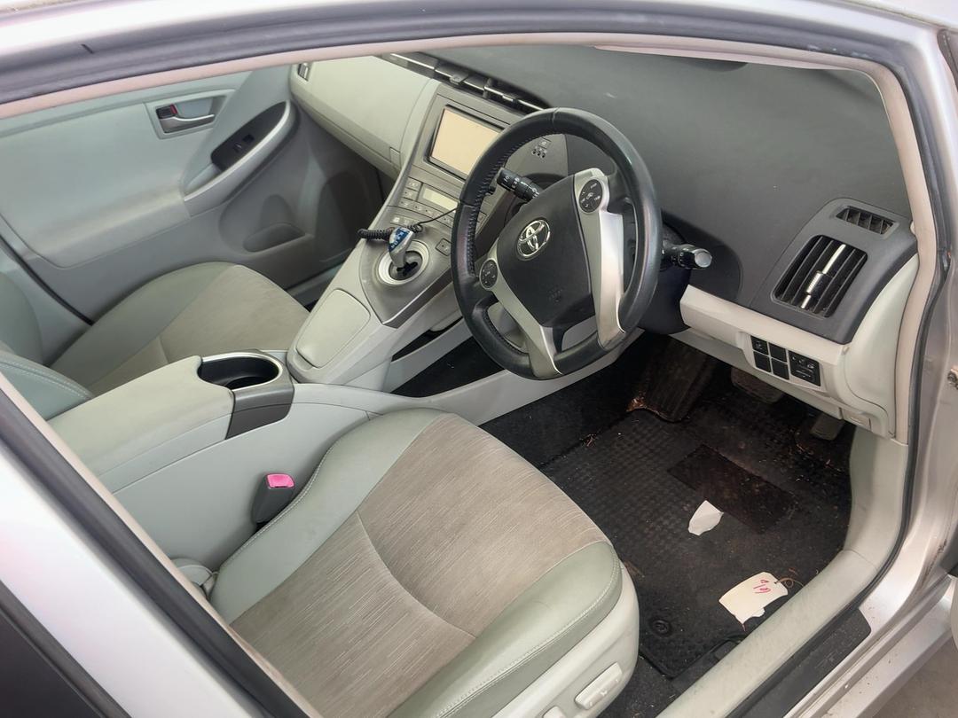 Photo '16' of Toyota Prius Photo '16' of Toyota Prius